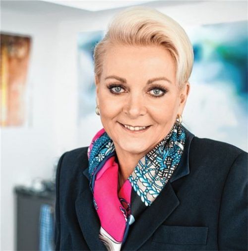 Wer folgt Gabriele Bauer? Fotos re