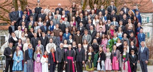 57 Jugendliche empfangen Sakrament der Firmung