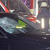 17-Jähriger wird von Auto erfasst und stirbt