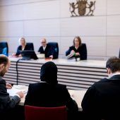 Kopftuch auf Richterbank bleibt tabu