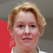 Junge Frau der klaren Worte