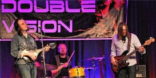 Auf den Spuren von Rory Gallagher: „The Double Vision“ bei ihrem Auftritt in Rimsting. Foto fkn