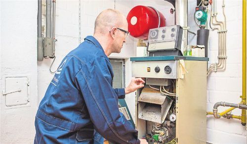 Brennwertkessel für Erdgas sind zwar in der Anschaffung günstig, es fallen aber Wartungskosten an. Foto: TÜV Rheinland