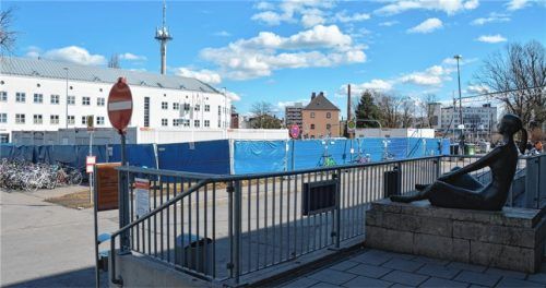 Der Bahnhofsvorplatz wird schöner