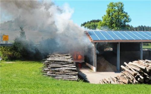 Der Brand eines Hackschnitzelhäckslers war 2017 der spektakulärste Einsatz für die Feuerwehrleute. Insgesamt mussten die Einsatzkräfte dreimal zu Bränden ausrücken. Fotos Rehberg