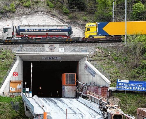 Der Brenner-Nordzulauf wird auf deutscher Seite nach wie vor umstritten diskutiert.

Foto dpa