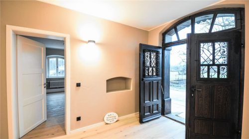 Der instandgesetzte, historische Haupteingang zum Bauernhaus.Foto aw