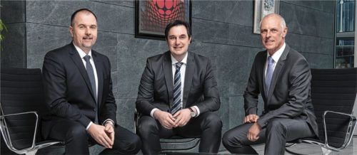 Der Vorstand der AlzChem Group AG (von links): Andreas Niedermaier, Ulli Seibel und Klaus Englmaier. Foto re