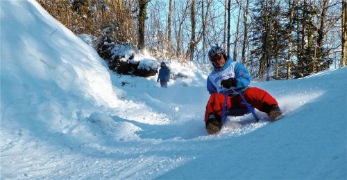 Die Abteilung Bob und Rodel des WSV Oberaudorf organisierte das Hocheck-Pokalrodeln mit Dorfmeisterschaft. Rasante Fahrten mit Sport- oder Nostalgie-Rodel auf optimal präparierter Natur-Rodelbahn vom Hocheck.Foto Lotter