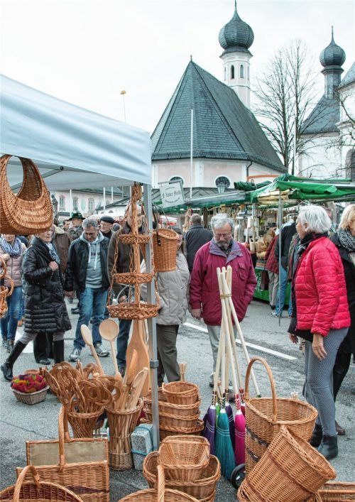 Die Wettervorhersage stimmt optimistisch. Es soll am Sonntag milder werden. Beste Voraussetzungen für einen Bummel über den Mittfastenmarkt. Auch die Geschäfte haben geöffnet.