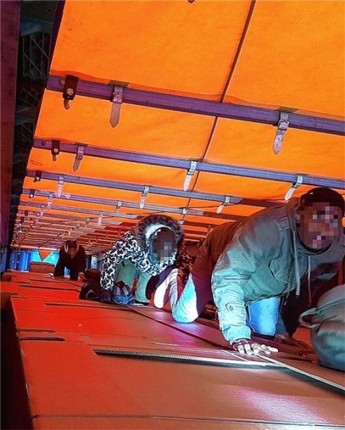 Drei Migranten in Güterzug entdeckt