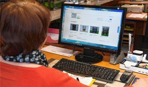Einzelhandel goes Internet: Wer online gefunden werden will, muss unter Umständen viel Zeit in den eigenen Onlineshop stecken. Foto dpa