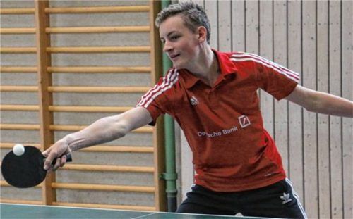 Felix Agrikola vom TuS Großkarolinenfeld gewann bei den Buben ohne Niederlage.Foto Erlich