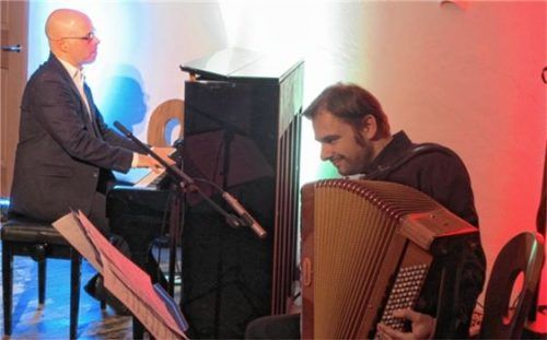 Jan Eschke (Klavier) und Rainer Gruber (Akkordeon). Foto  Bek