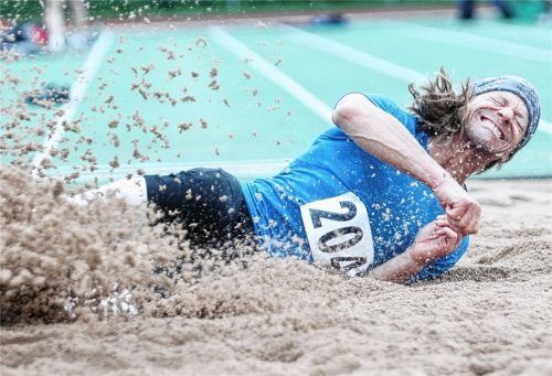 Michael Pagels vom TSV 1860 Rosenheim wurde DM-Vierter im Dreisprung der Männer M55.Foto Stuffer