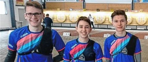 Mit dem 2. Platz in der Oberliga-Südost steigt Raubling1 mit den Schützen Benedikt Schwarzer, Markus Steiner, Stefan Gulden in die Bayernliga auf.