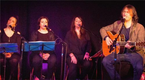 Pippo Pollina: Freiheit, Schmidbauer, Wecker und die Mafia