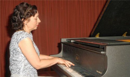 Poetin am Klavier: Masha Dimitrieva.Foto kis