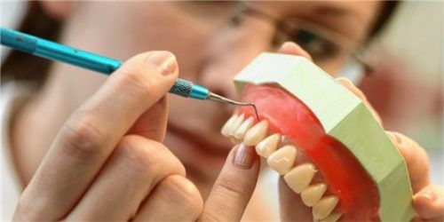 Präzision wie aus dem Zahnlabor.Foto pa