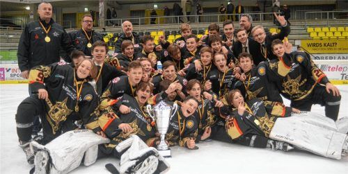 Riesenerfolg für den Starbulls-Nachwuchs: Eishockey-Schüler sind zum zweiten Mal in Folge Deutscher Meister!