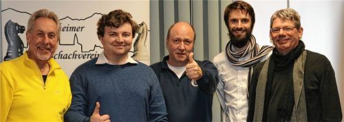 Schachgroßmeister schlug simultan 16 Gegner