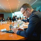 Jens Spahn sägt am eigenen Ast