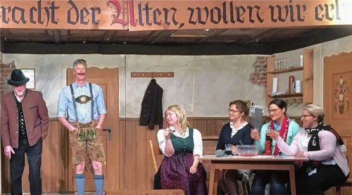 „Zapp-Zarapp“: Humorvolle Momente im maroden Wirtshaus