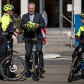 Polizei testet neue Radl-Uniformen