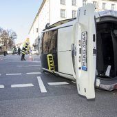 Bei Rot über die Ampel