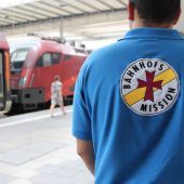 Bahnhofsmissionen müssen häufiger helfen