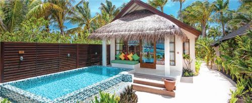 Beach-Villa Deluxe im neuen Oblu Select at Sangeli auf den Malediven.Foto DER Touristik