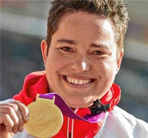 Birgit Kober ist die Schirmherrin des ersten Wasserburger Altstadt-Springens.