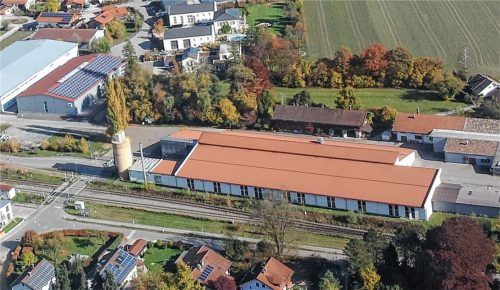 Der Standort von Hain Natur-Böden in Rott aus der Luft betrachtet. Fotos re