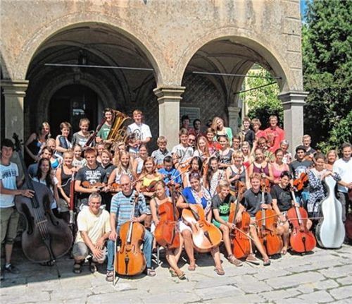„Die Arche“ musiziert in der Toscana. Foto re