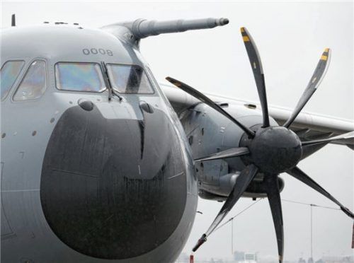 Die Bundeswehr hat mit etlichen Ausrüstungsmängeln zu kämpfen. Das Transportflugzeug A400M ist nur eines der Rüstungsprojekte, die Probleme machen. Foto dpa