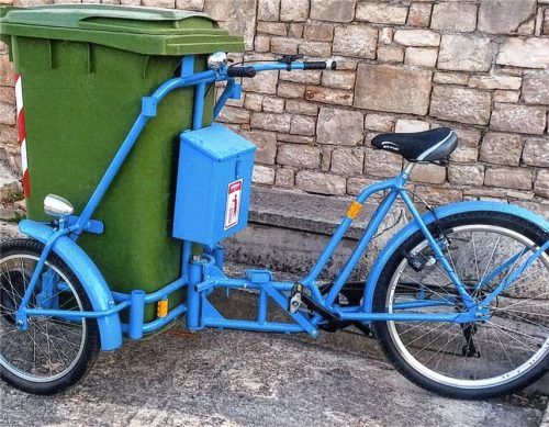 Ein „Müllfahrrad“ in Kroatien: Nach Ansicht einer Leserin wären solche Räder auch für die Stadt Rosenheim sinnvoll.Foto brigitte Probst