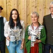 Lohholzer Königsketten in Damenhand