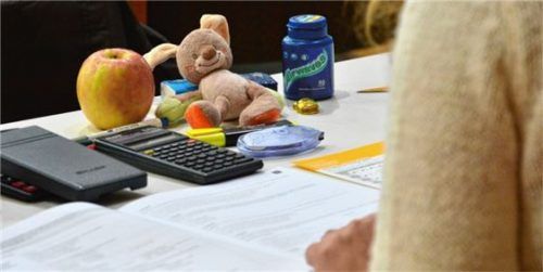 IHK-Abschlussprüfungen finden derzeit etwa in den Kreisen Rosenheim, Traunstein, Mühldorf und Altötting statt. Foto dpa