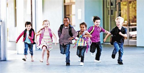 Immer voll dabei– Gutes Hören ist dafür die Voraussetzung. Foto  djd/Phonak