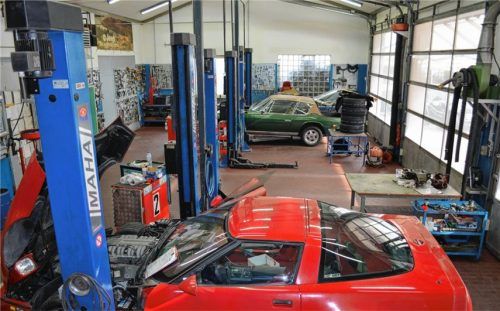 Karosseninstandsetzung, Anfertigung verschiedener Bleche, Reparatur, Wartung und vieles andere mehr: Inntalauto ist die erste Adresse für die Pflege und Reparatur motorisierter Untersätze – und das seit 30 Jahren.