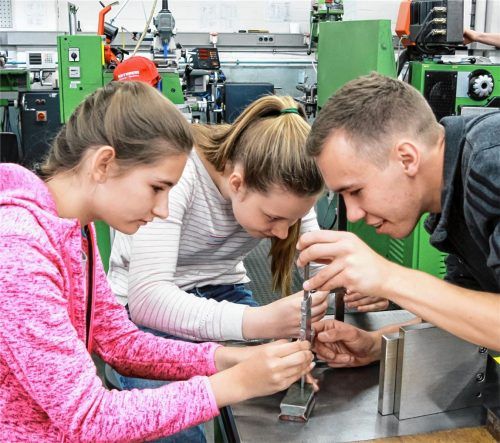 Kathrein begeistert Mädchen für technische Berufe