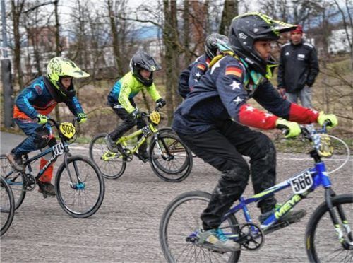 Raymond Farell Heidrich (Nummer 566) wurde in der männlichen U11 Zweiter beim ersten Bayernliga-Rennen der Saison.Foto Otto