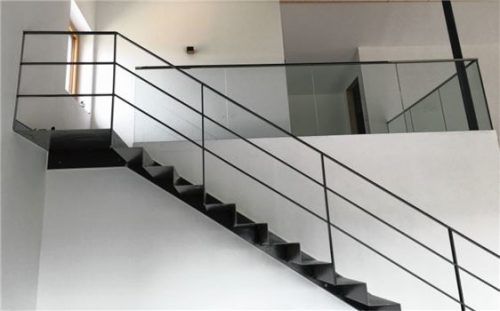 Treppen und Geländer gehören zum vielfältigen Portfolio von Metallbau Huber.