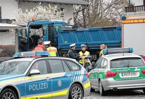 Von diesem Lkw wurde die Radfahrerin überrollt.