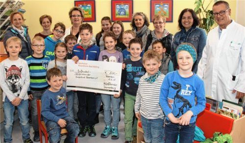 Zitherclub Brannenburg spendet an Kinderklinik