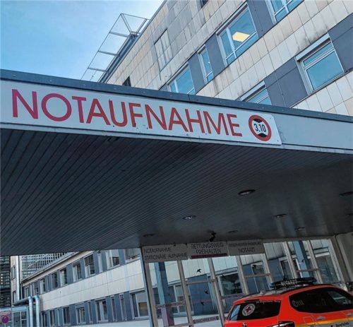 Zur Herbstfest- und Starkbierzeit sorgt ein Sicherheitsdienst in der Notaufnahme des Romed-Klinikums dafür, dass der Aggressionspegel nicht steigt. Foto Rossteuscher