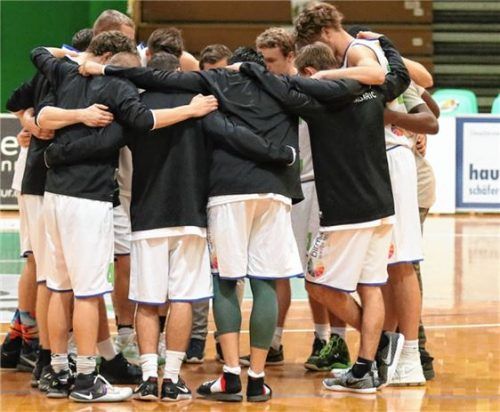 Zusammen zum Titel: Die Bad Aiblinger Basketballer vor dem entscheidenden Heimspiel am heutigen Samstag.