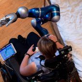Roboter erobern den Pflege-Alltag