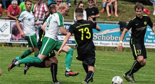Albert Schaberl war als dreifacher Torschütze der Matchwinner für die SG.Foto Wimmer