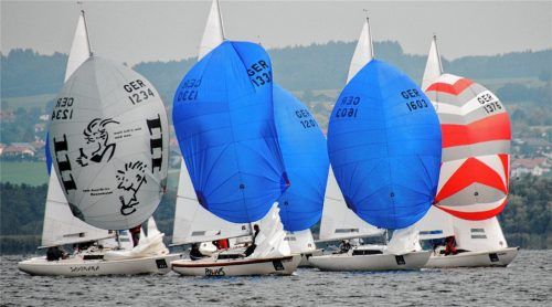 Blickfang auf dem Simssee: H-Boote des Segler- und Ruderclubs. Fotos Niessen